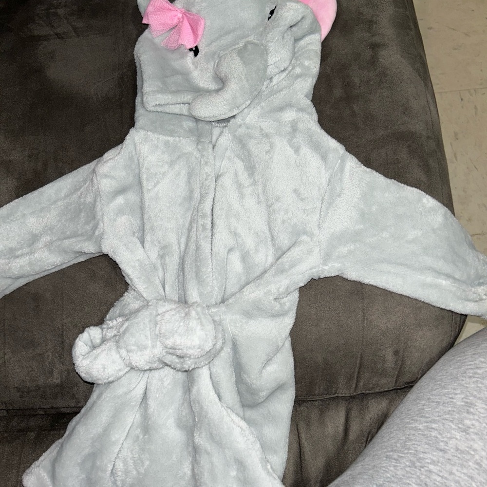 girl elephant robe